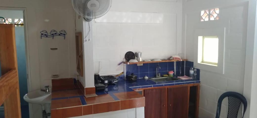 Habitacion Triple Con Cocina Y Bano Privado Necocli Bagian luar foto